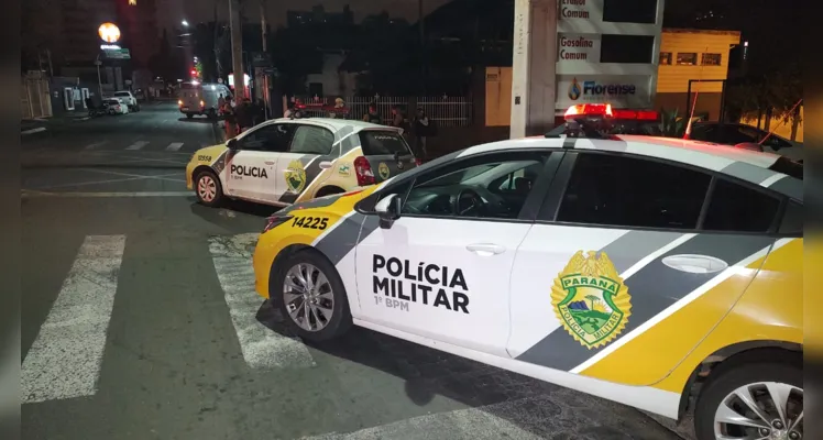 Um dos motociclistas foi encaminhado por equipes do Siate ao hospital