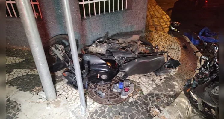 Um dos motociclistas foi encaminhado por equipes do Siate ao hospital