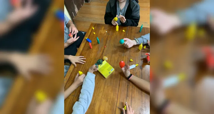 A época de páscoa é muito aguardada por todos na escola, pois desenvolve diversas questões culturais da localidade 