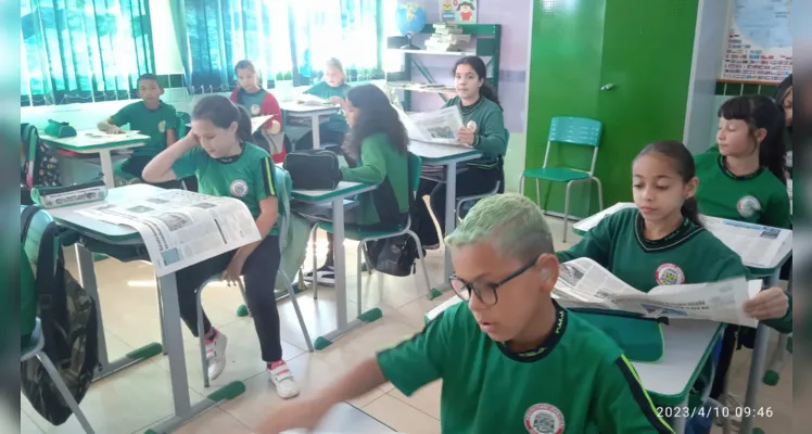 Turma realizou recortes, criação de legendas e criatividade em sala