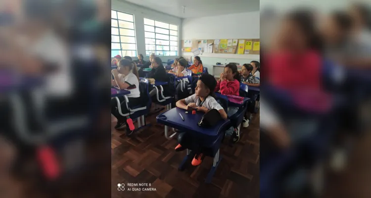 Alunos produziram materiais referentes às temáticas debatidas em sala