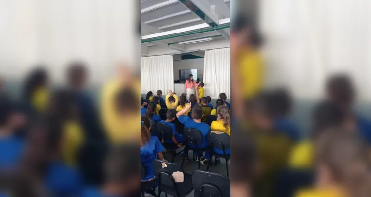 A visita mobilizou a escola e, junto a videoaula do projeto Vamos Ler sobre o dia do jornalista, esclareceu aos alunos quais as demandas e tarefas de um profissional desta área