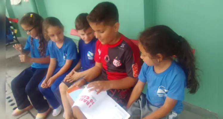 As atividades foram alusivas ao dia do livro e reuniram as turmas do primeiro e quarto ano