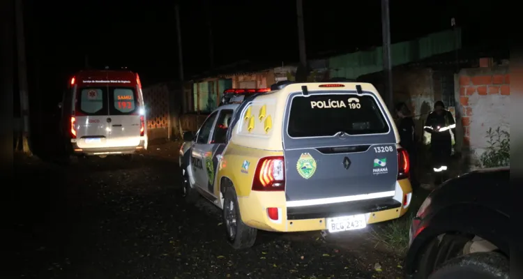 Equipes da Polícia Militar foram acionadas até o local do crime e isolaram a área