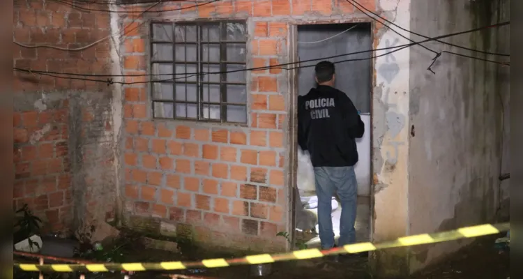 Equipes da Polícia Militar foram acionadas até o local do crime e isolaram a área