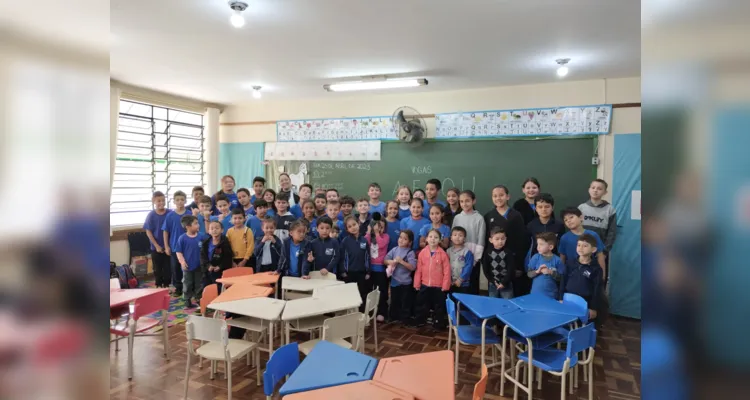 O modelo de atividades realizada pela turma do infantil IV chamou tanta atenção dos alunos do quinto ano que se decidiu por uma entrevista  sobre o assunto