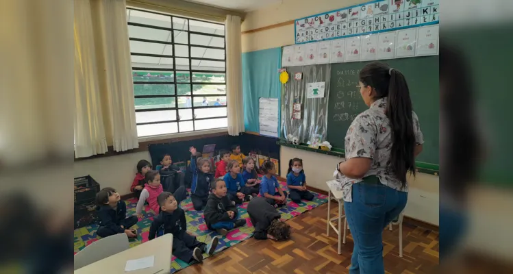 O modelo de atividades realizada pela turma do infantil IV chamou tanta atenção dos alunos do quinto ano que se decidiu por uma entrevista  sobre o assunto