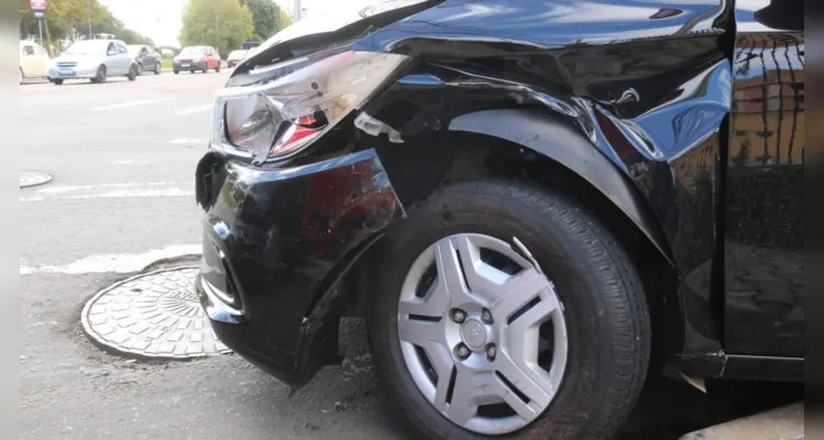 Chevrolet Prisma foi atingido por um Fiat Palio