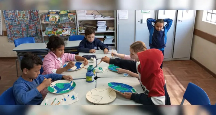 Durante o mês de abril diversas atividades, individuais e em conjunto, agitaram a escola 