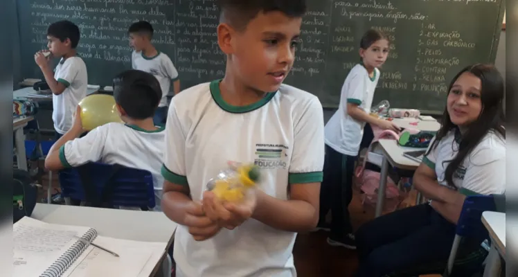 Alunos puderam construir seus próprios 'mini sistemas' em sala de aula