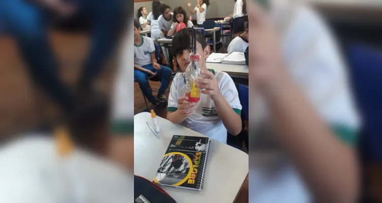 Alunos puderam construir seus próprios 'mini sistemas' em sala de aula