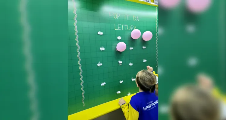 Em uma das atividades realizadas os alunos deveriam estourar balões e recitar a sílaba que estava dentro 