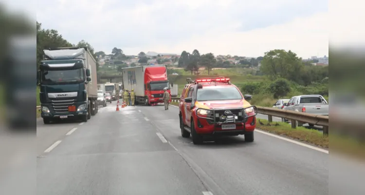 Segundo informações apuradas pelo Jornal da Manhã e Portal aRede no local da ocorrência, o acidente ocorreu em uma fila de veículos