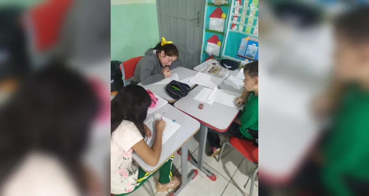 Os alunos se inspiraram na videoaula do projeto Vamos Ler sobre o dia do jornalista e em uma edição do Jornal da Manhã