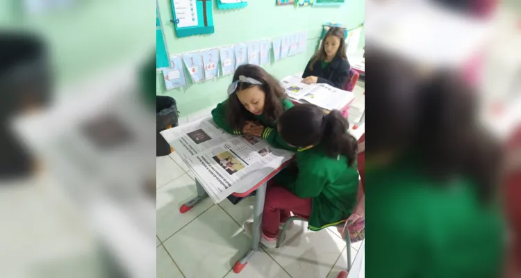 Os alunos se inspiraram na videoaula do projeto Vamos Ler sobre o dia do jornalista e em uma edição do Jornal da Manhã