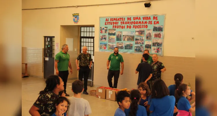 A escola atende crianças das vilas Lagoa Dourada, Londres, Costa Rica 1 e Panamá