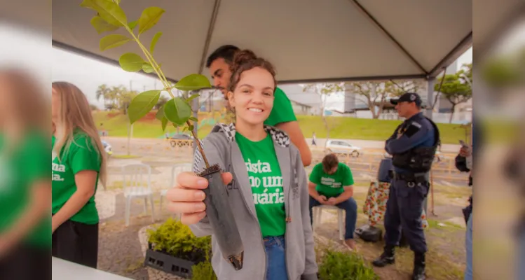 Foram 600 mudas de seis espécies de plantas para o evento, com 100 mudas de cada planta