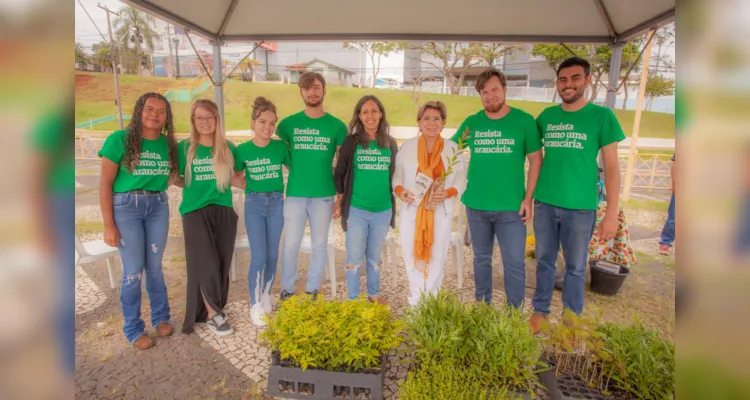 Foram 600 mudas de seis espécies de plantas para o evento, com 100 mudas de cada planta