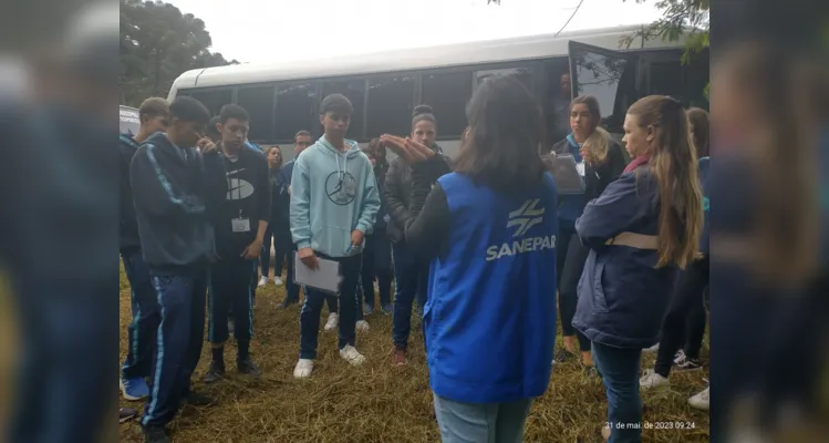 Sanepar inicia agenda do Dia do Meio Ambiente com estudantes de Castro