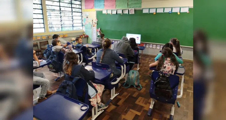 Além de assistirem produção, educandos participaram de vários momentos práticos