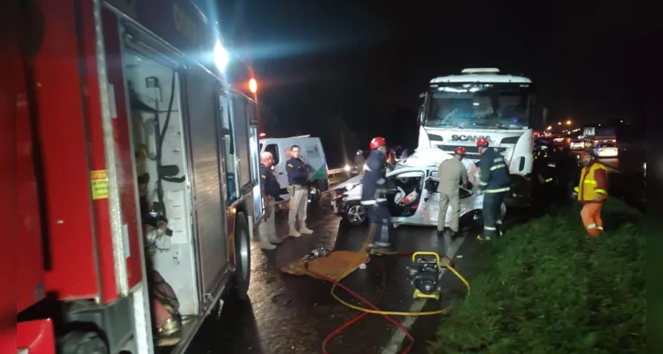 Acidente aconteceu na noite de 6 de abril, na Rodovia do Café, Distrito Industrial de Ponta Grossa