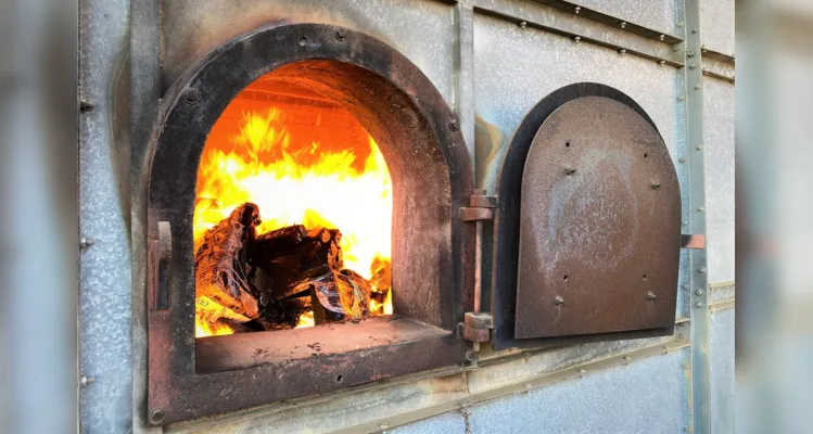 Ao todo, 528,55 kg de cocaína e maconha foram incineradas pela Polícia Civil.