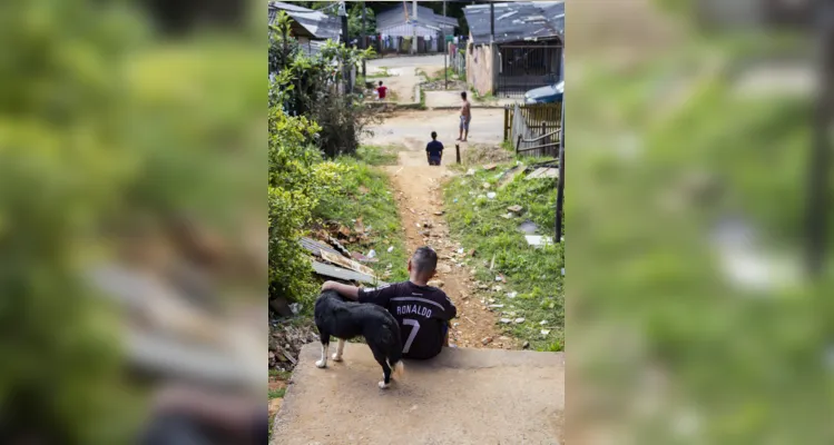 O projeto oportunizou 15 oficinas de fotografia e 15 oficinas de escrita criativa a moradores da Vila Nova