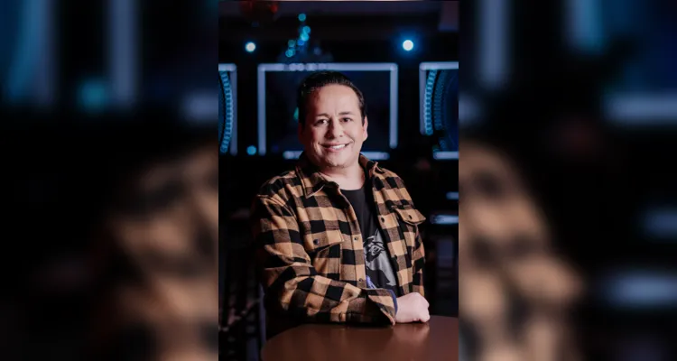 Além de especialista em Party Design, Rômulo também é jornalista e colunista social