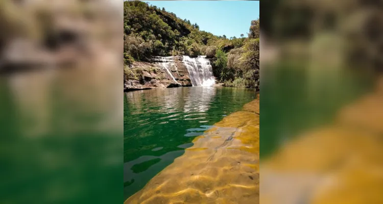 Um dos destinos mais incríveis no interior (norte) do Paraná é o Parque Municipal Lago Azul em Jaguariaíva, na região dos Campos Gerais