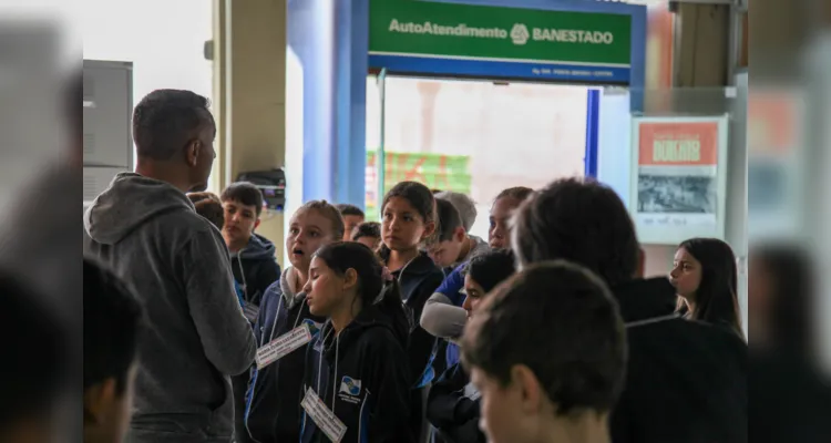 Confira as imagens da visita da turma do quinto ano da Escola Municipal Professora Aldo dos Santos Rebonato 