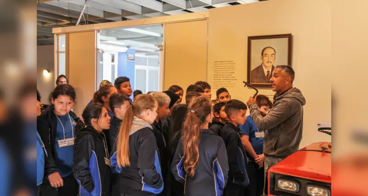 Confira as imagens da visita da turma do quinto ano da Escola Municipal Professora Aldo dos Santos Rebonato 