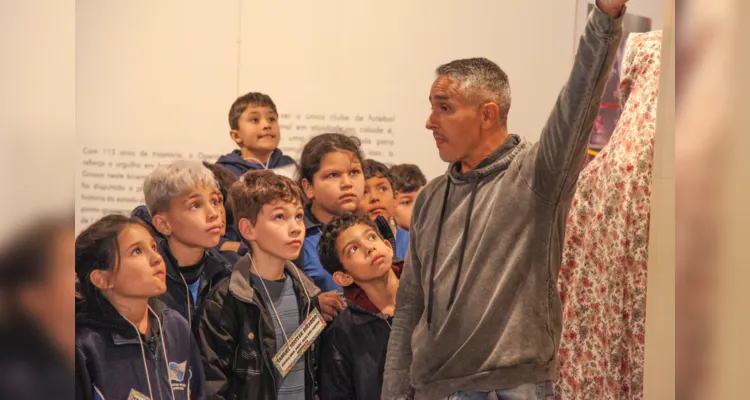 Confira as imagens da visita da turma do quinto ano da Escola Municipal Professora Aldo dos Santos Rebonato 