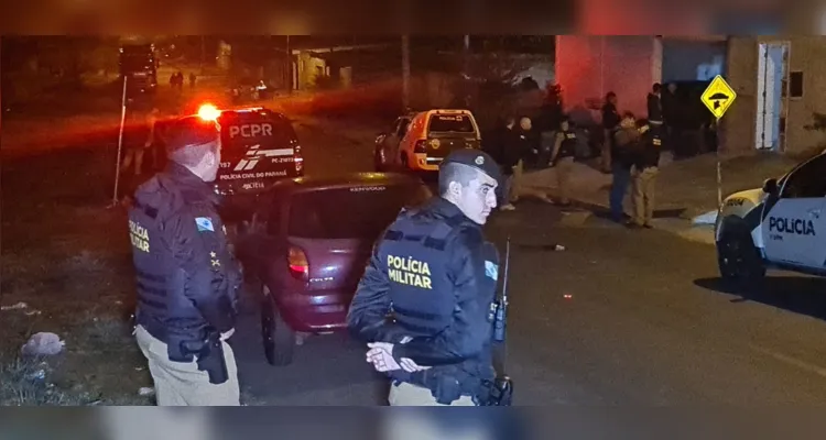 Ainda não há mais detalhes sobre a identificação do jovem assassinado.