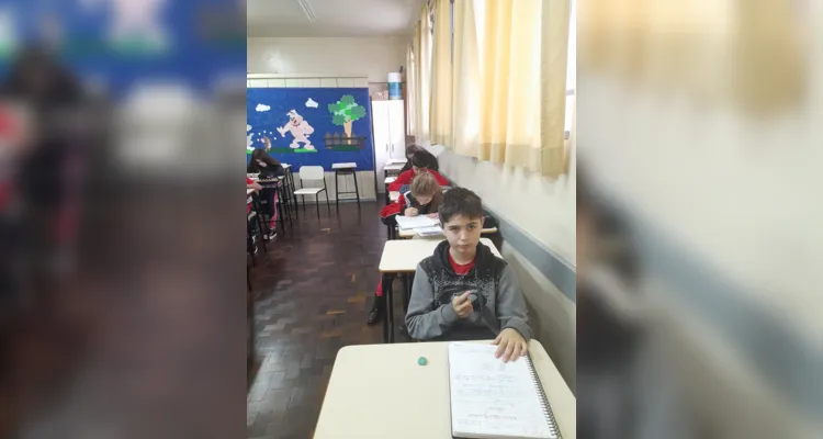 Como parte das atividades, os alunos produzram artigos de opinião e elaboraram cartazes sobre o tema
