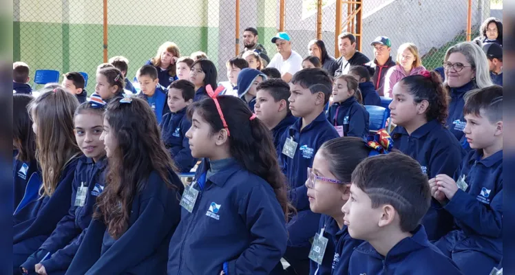 Como atividade inicial, os alunos participaram de uma palestra com o médico veterinário Robson Klimionte