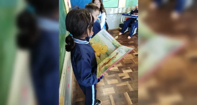 Trabalho foi dividido nos espaços da biblioteca e da sala de aula