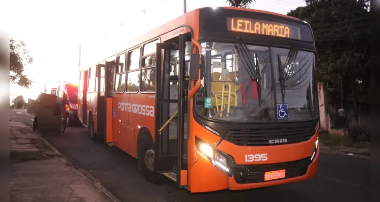 Acidente aconteceu na esquina das ruas Domingos Ferreira Pinto e Jaguapitã