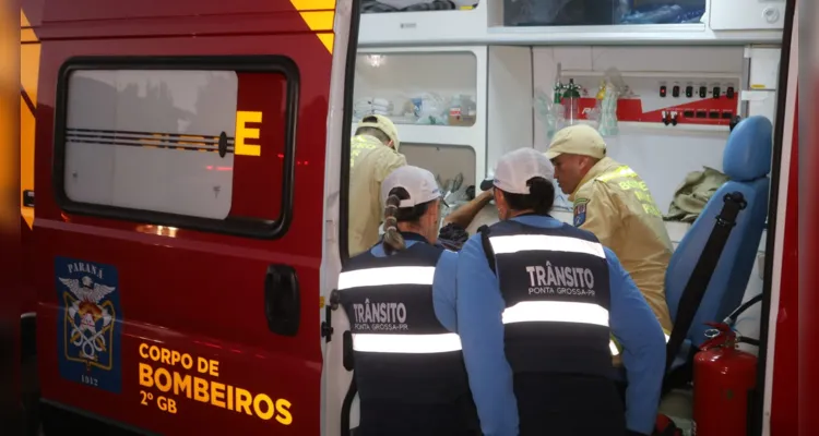 Acidente aconteceu na esquina das ruas Domingos Ferreira Pinto e Jaguapitã