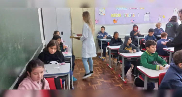 A palestra teve o intuito de informar os alunos a respeito da doença e seus sintomas