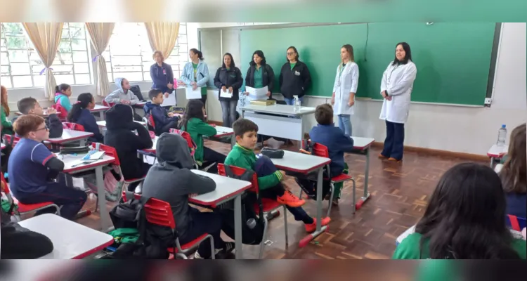 A palestra teve o intuito de informar os alunos a respeito da doença e seus sintomas