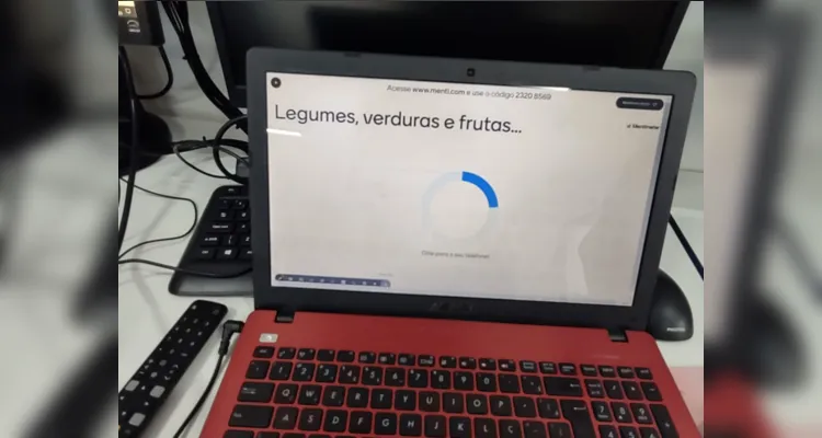 Práticas, como quiz e construção da pirâmide, engajaram educandos no trabalho