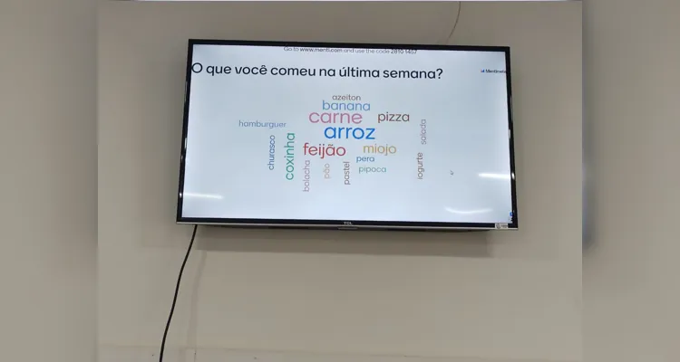 Práticas, como quiz e construção da pirâmide, engajaram educandos no trabalho