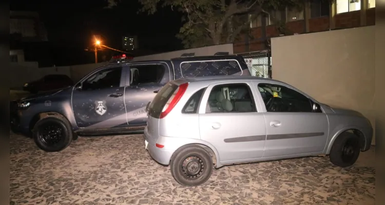 Além de drogas, armas e celulares foram apreendidos