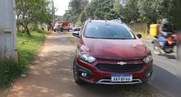 Equipes do Corpo de Bombeiros foram acionadas para prestar atendimento ao jovem, que foi socorrido e encaminhado até a UPA Santa Paula