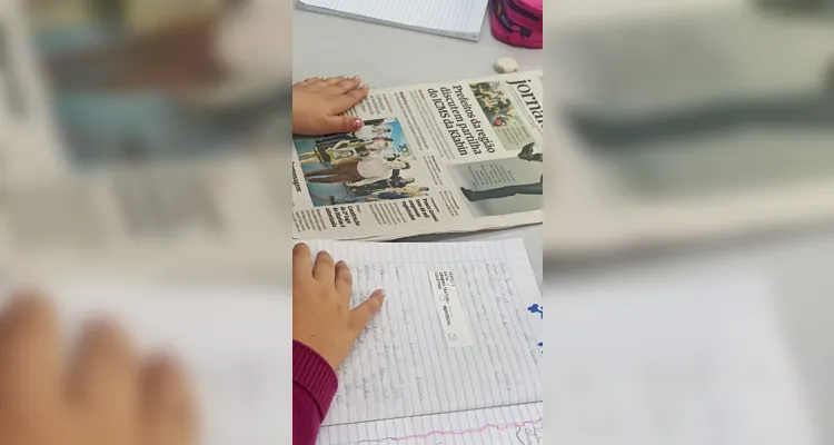 Além de auxiliar nas atividades curriculares, a dinâmica foi para muitos dos alunos o primeiro contato com o jornal impresso