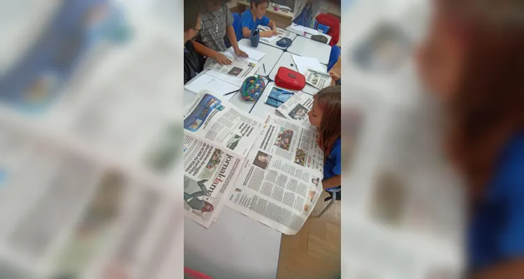 Além de auxiliar nas atividades curriculares, a dinâmica foi para muitos dos alunos o primeiro contato com o jornal impresso