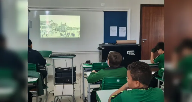 Diversos aspectos do período foram trabalhados pelos educandos