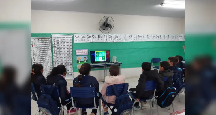 Dinâmicas ocorreram dentro e fora da sala de aula