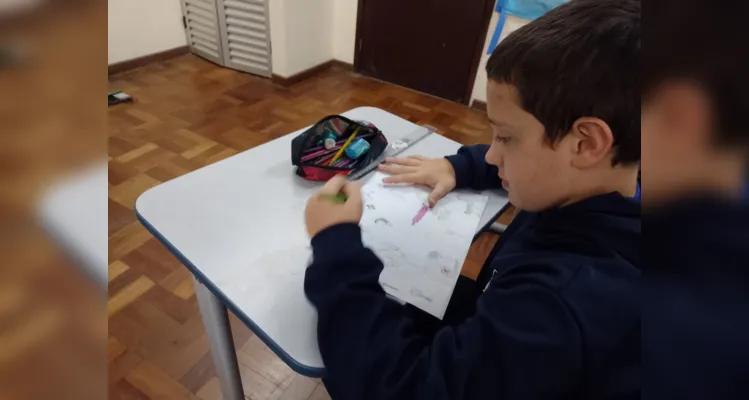 Os alunos assistiram ao conteúdo produzido pelo projeto Vamos Ler e realizaram ilustrações com aquilo que mais lhes chamou a atenção sobre o bioma 