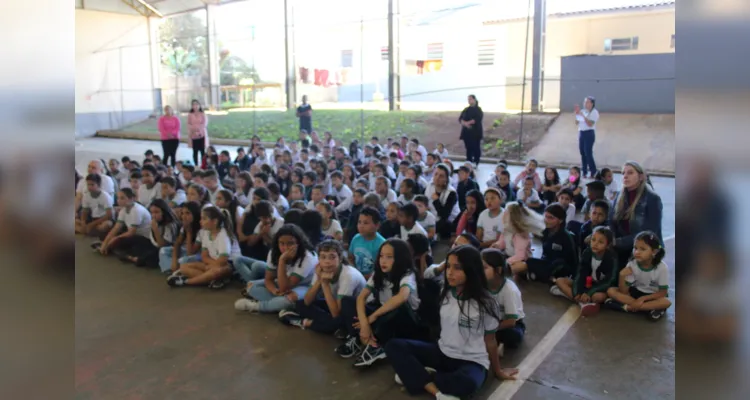 Debates importantes foram colocados juntos aos educandos
